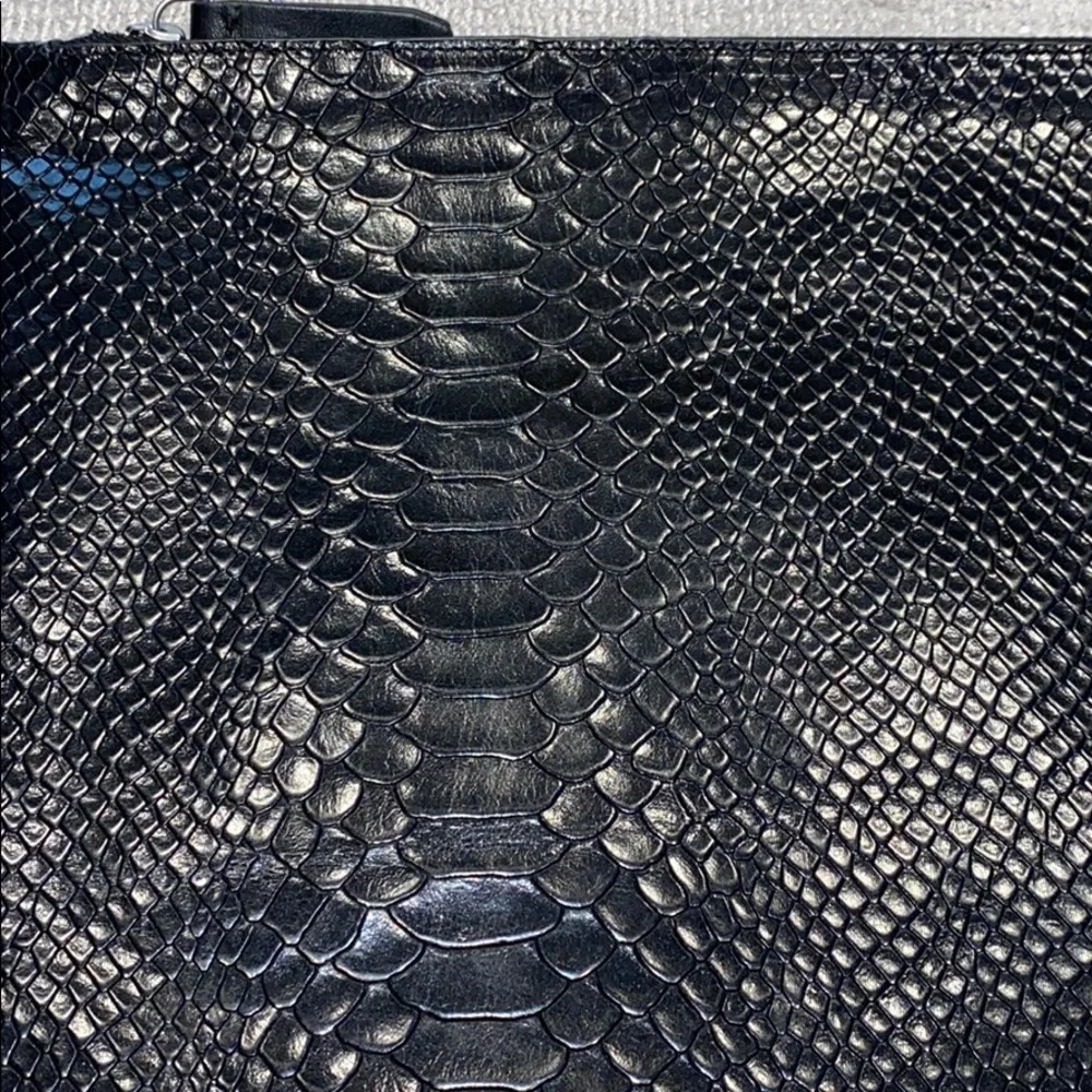 Etienne Aigner leather wristlet - Picture 2 of 8